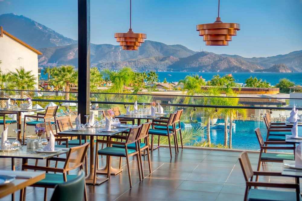 Akra Fethiye Tui Blue Sensatori 52/75