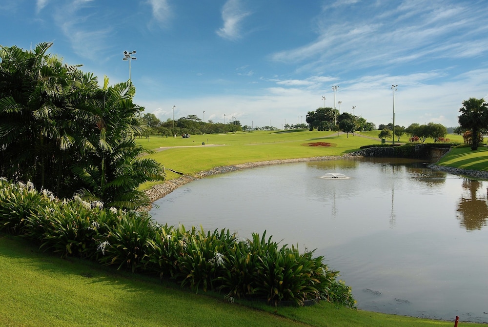 Orchid Country Club 59/64