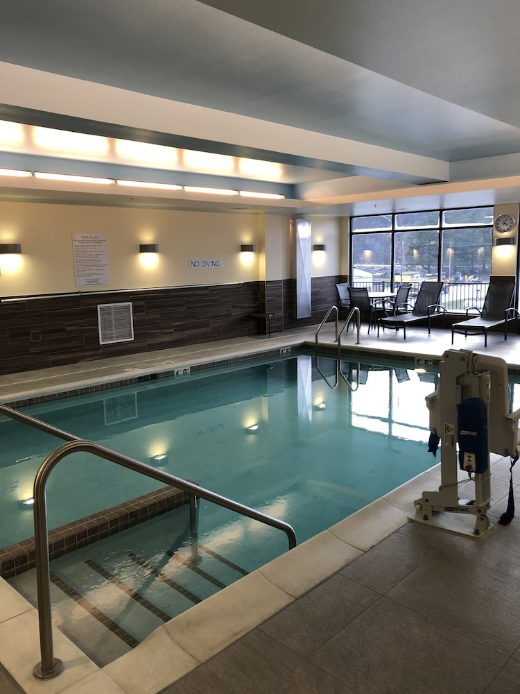 Fairfield Inn Suites Decorah 14/31