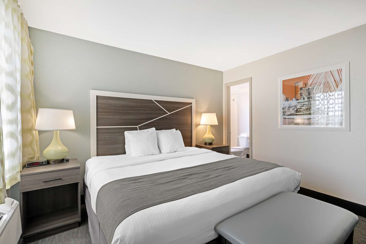 Suite, King Bed, Ocean Front, Balcony, Kitchen