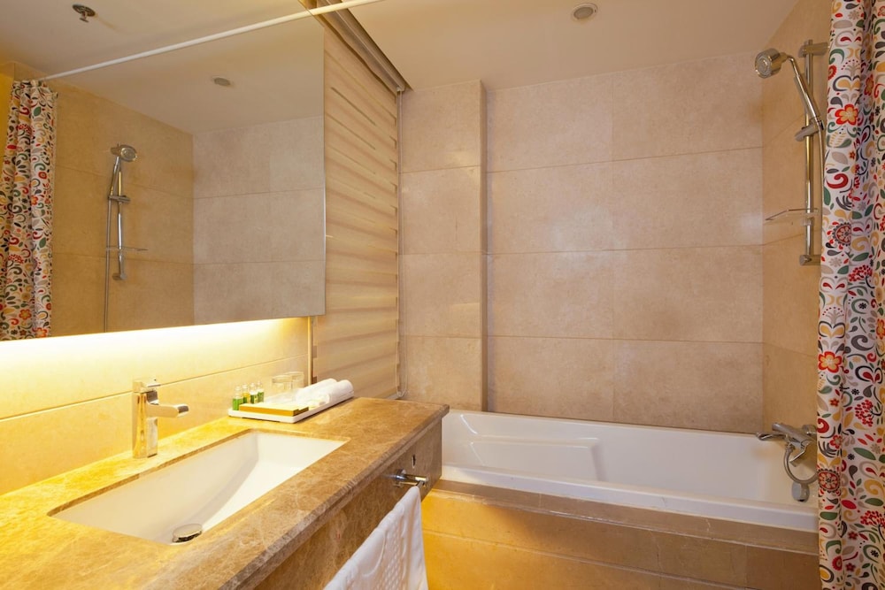 Sanlitun Xin Xiang Ya Yuan Apartment 45/49