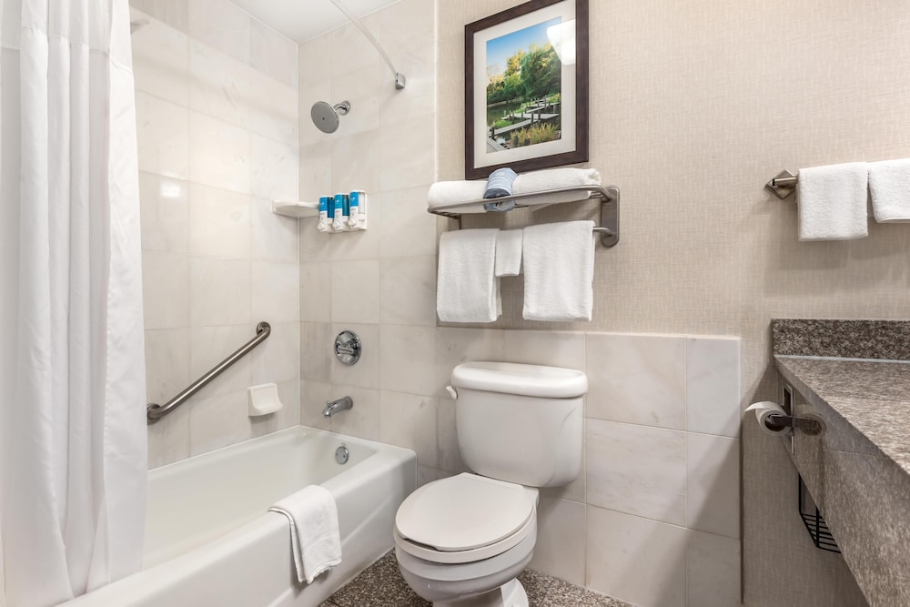 Drury Inn and Suites St Louis Forest Park 46/49