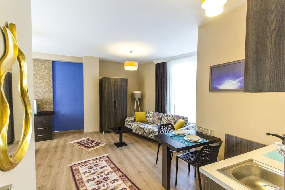 Bossuite Hotel Maltepe 35/50