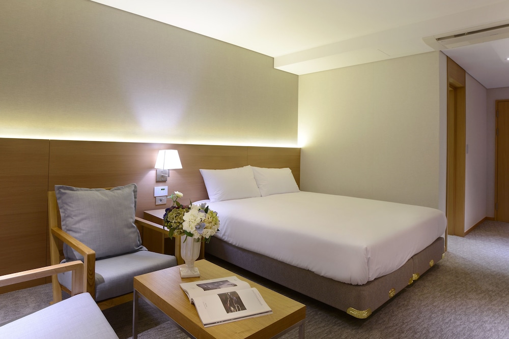 Astar Hotel 14/69