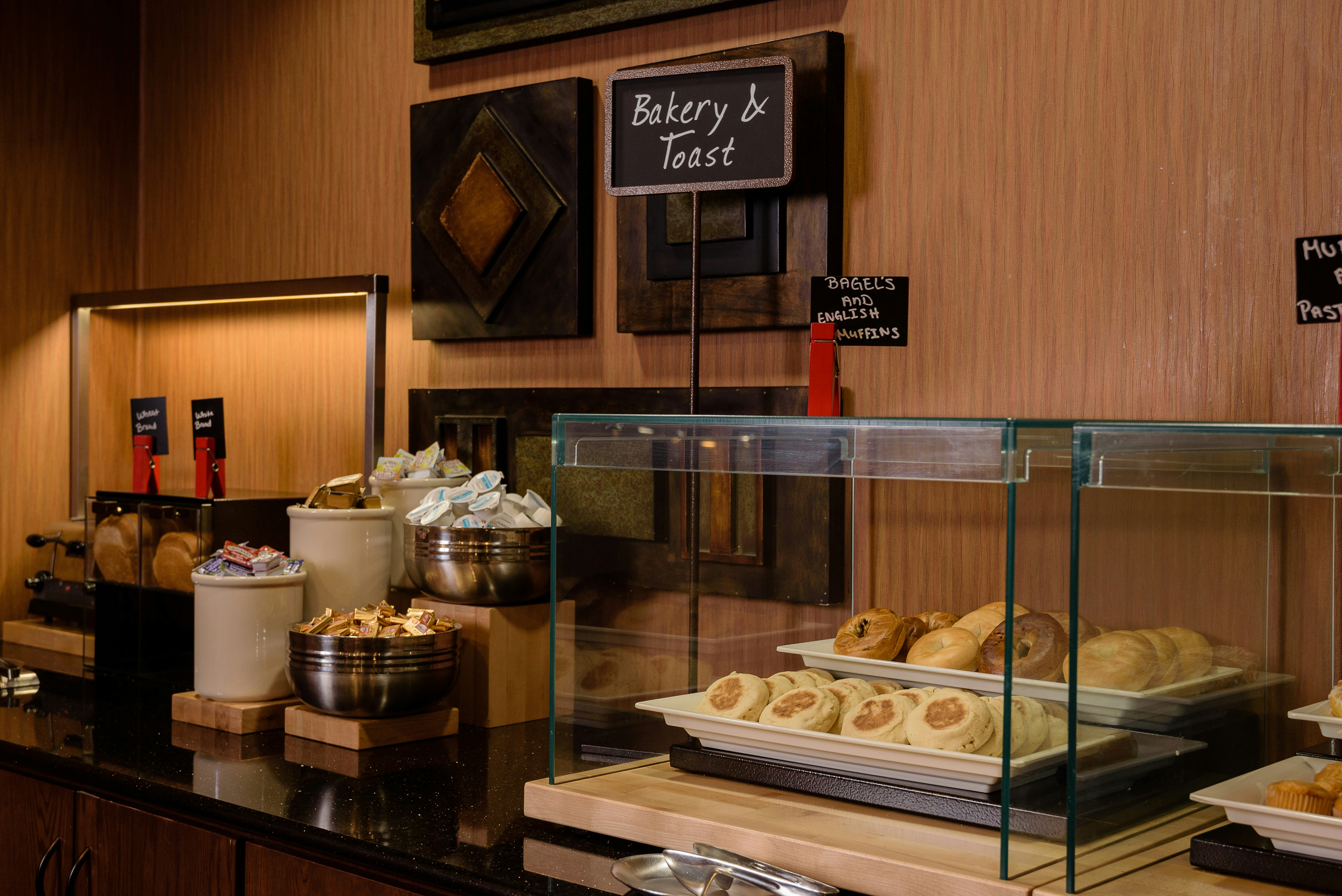 Embassy Suites by Hilton Minneapolis North 24/72