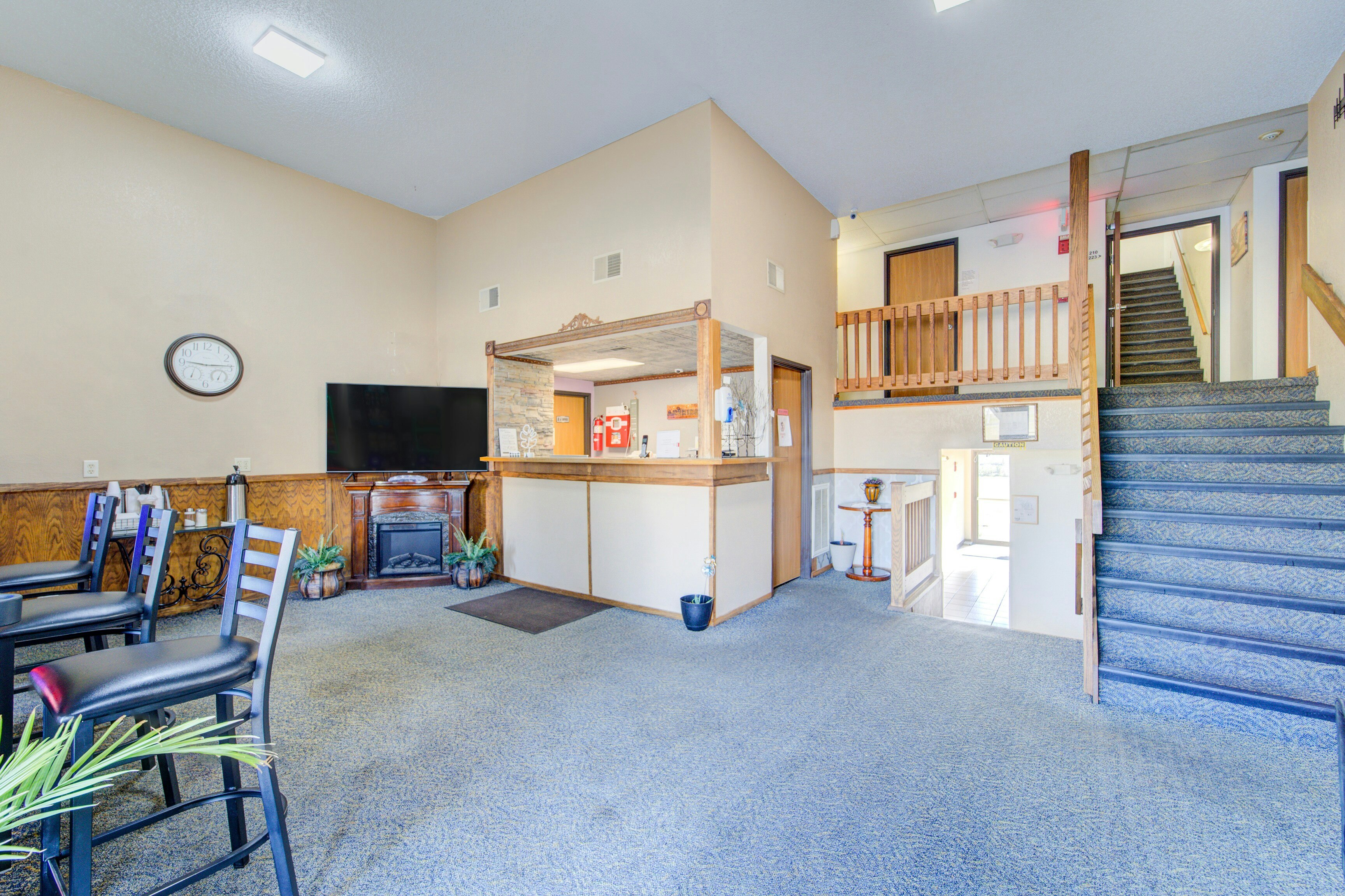Capital O Amerihost Inn and Suites Kingdom City Hwy 54 MO 43/54