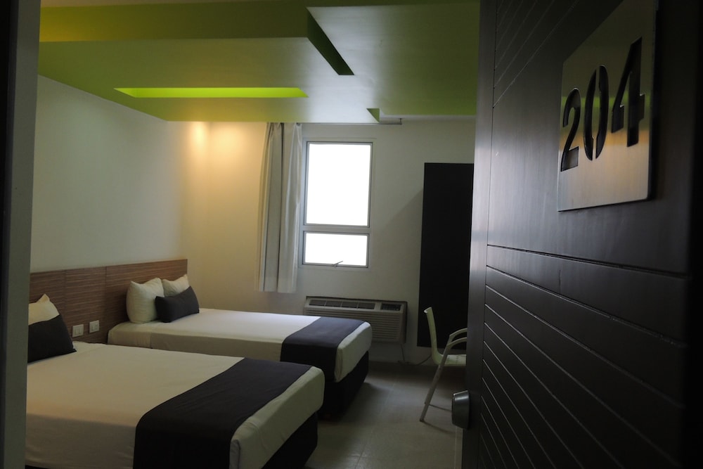 Nu Hotel 28/62