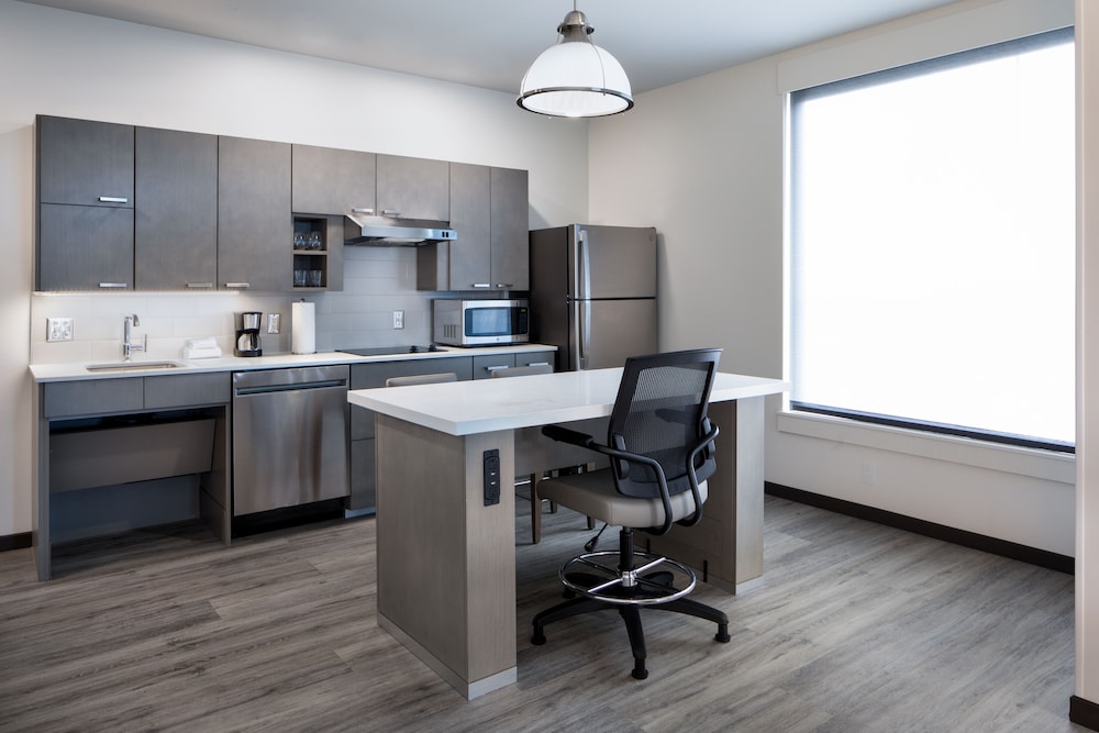 Hyatt House Denver Aurora 44/47