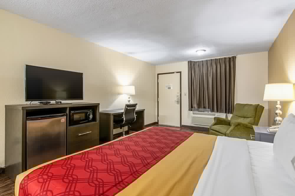 Econo Lodge Inn And Suites Matthews Charlotte 14/28