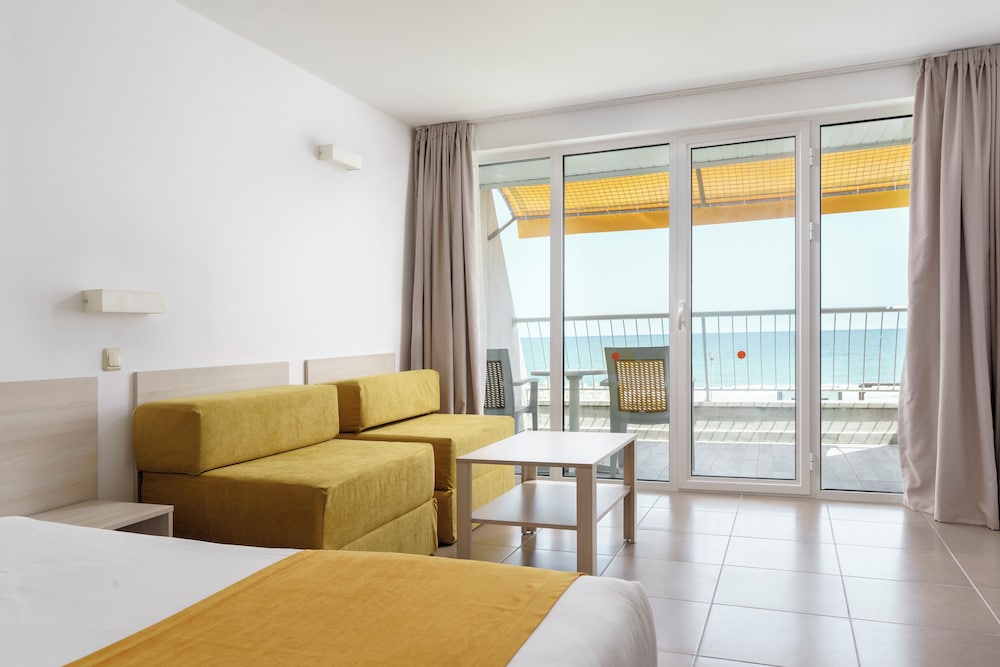 AluaSun Helios Beach 29/50