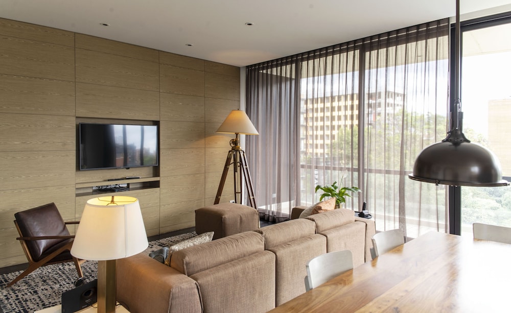 8010 Urban Living 29/46