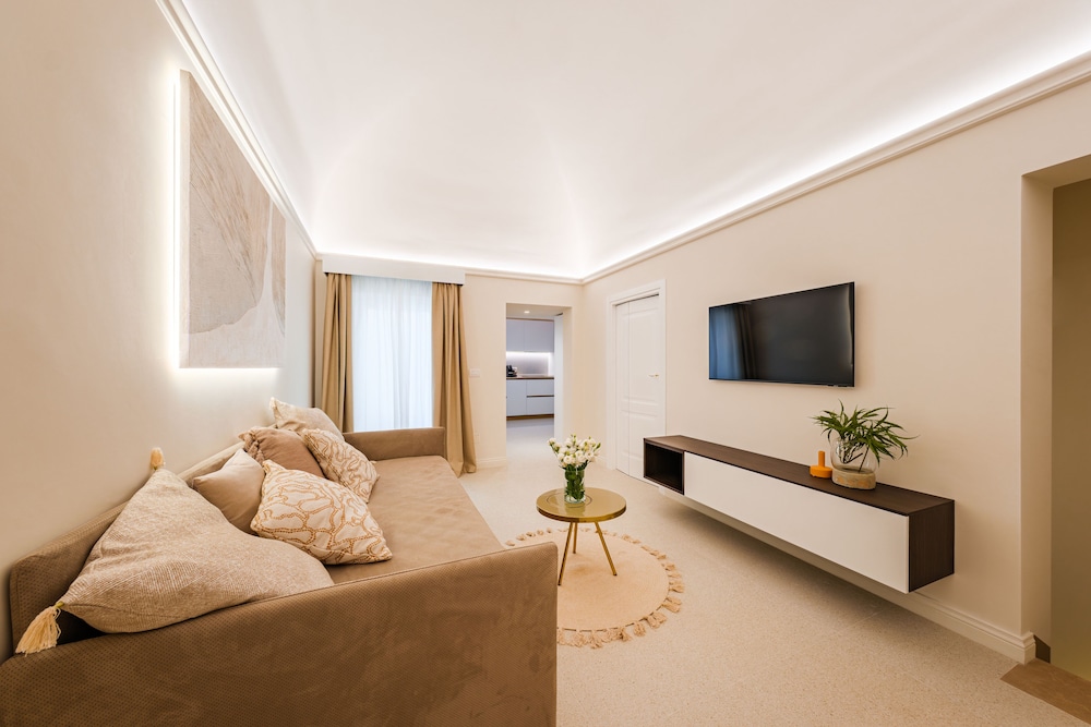 Palazzo Clemente 19/50