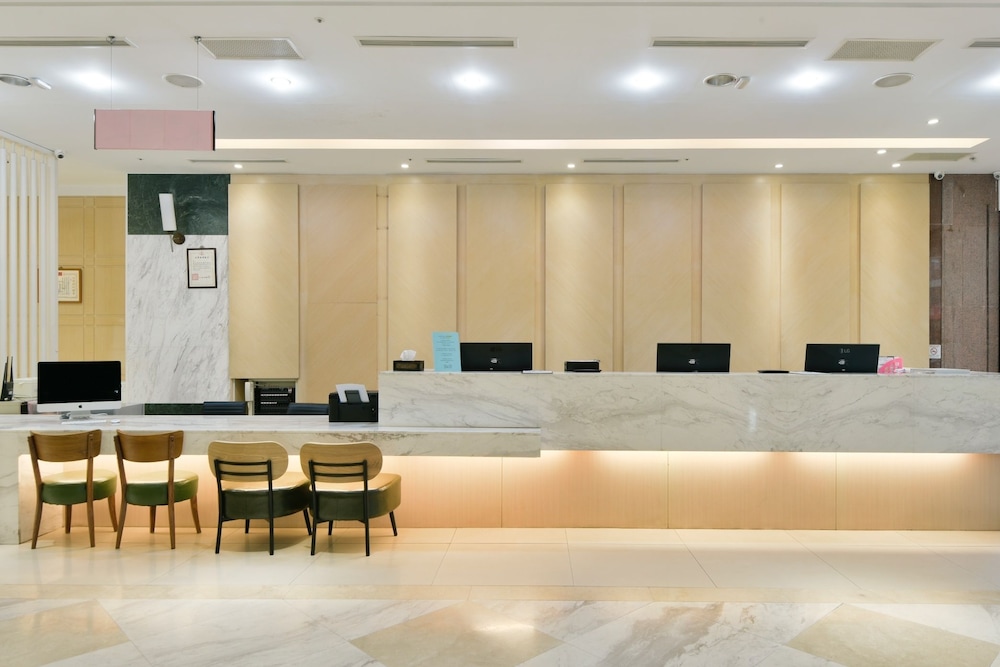 Champs Elysees Hotel 5/47