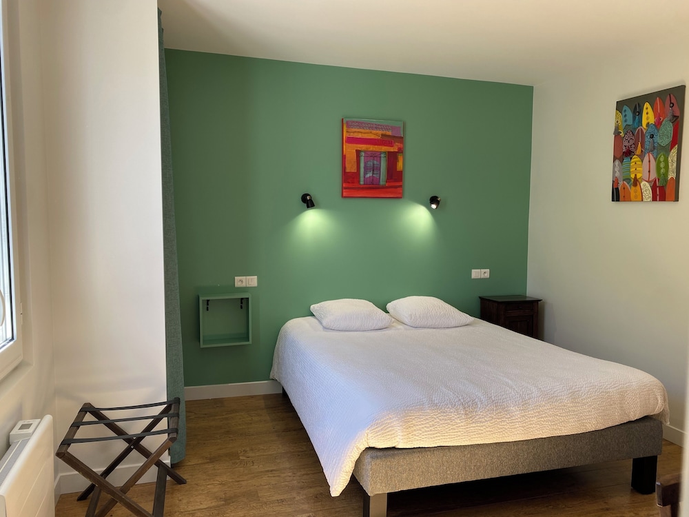 HOSTELLERIE DU CLOS PITE 19/56