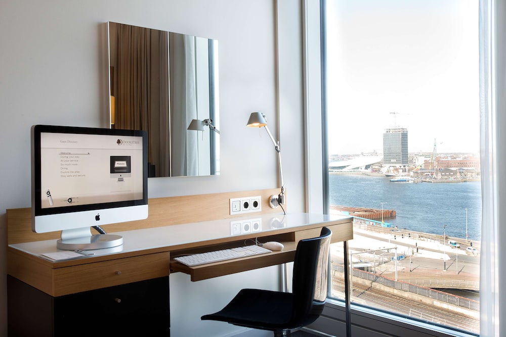 Doubletree By Hilton Amsterdam Centraal Station 74/88