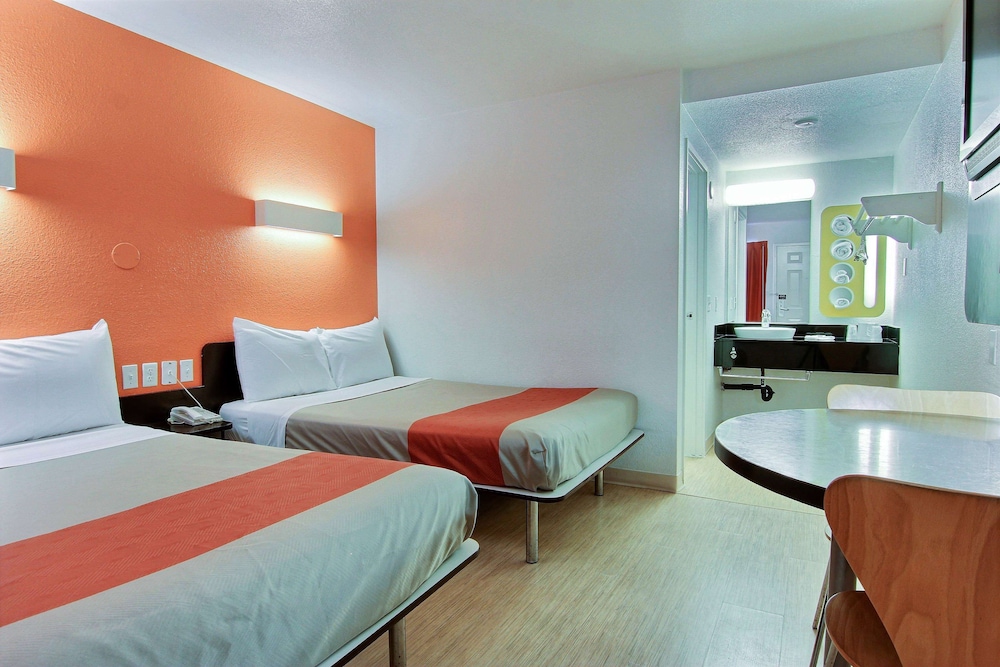 Motel6 Corpus Christi, TX - East - North Padre Island 21/58