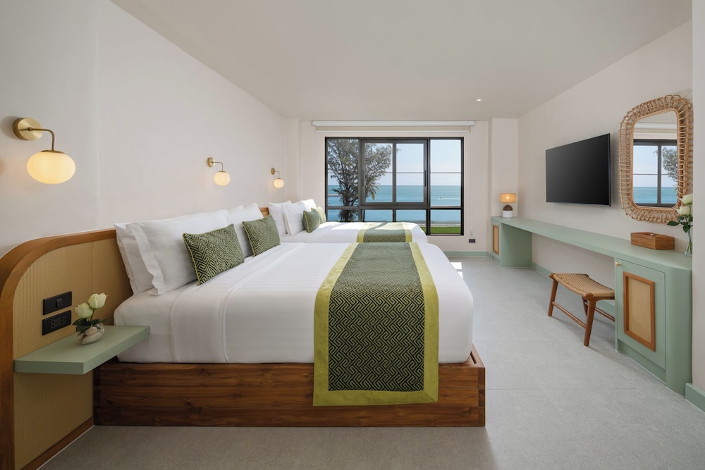 Como, Luxury, Suite, 2 Queen Beds, Sea View, Pet Friendly