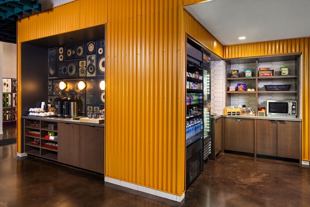 Moxy Madison Downtown 7/47