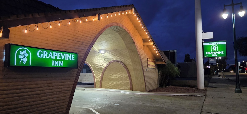 El Rancho Motel 2/39