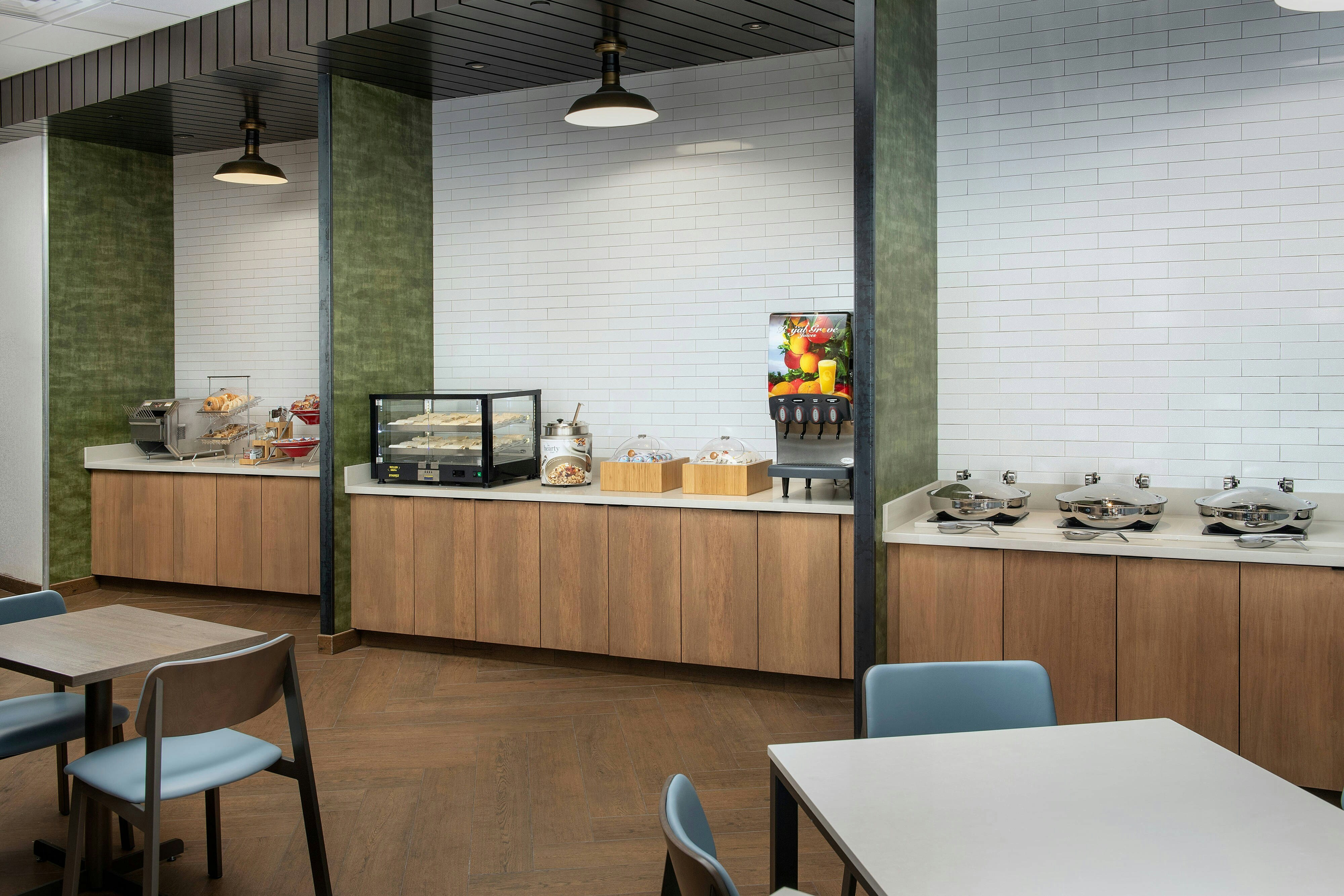 Fairfield Inn & Suites by Marriott Nashville Near Vanderbilt 28/34