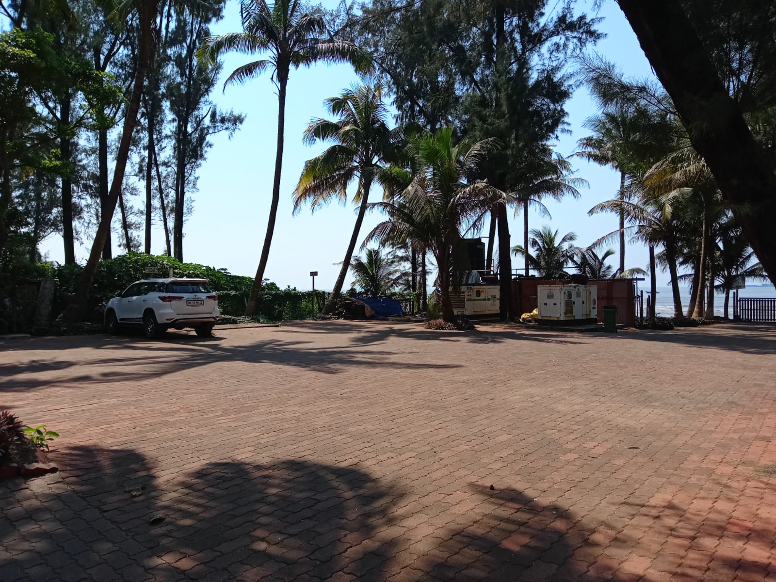 Golden Swan Beach Resort 12/17