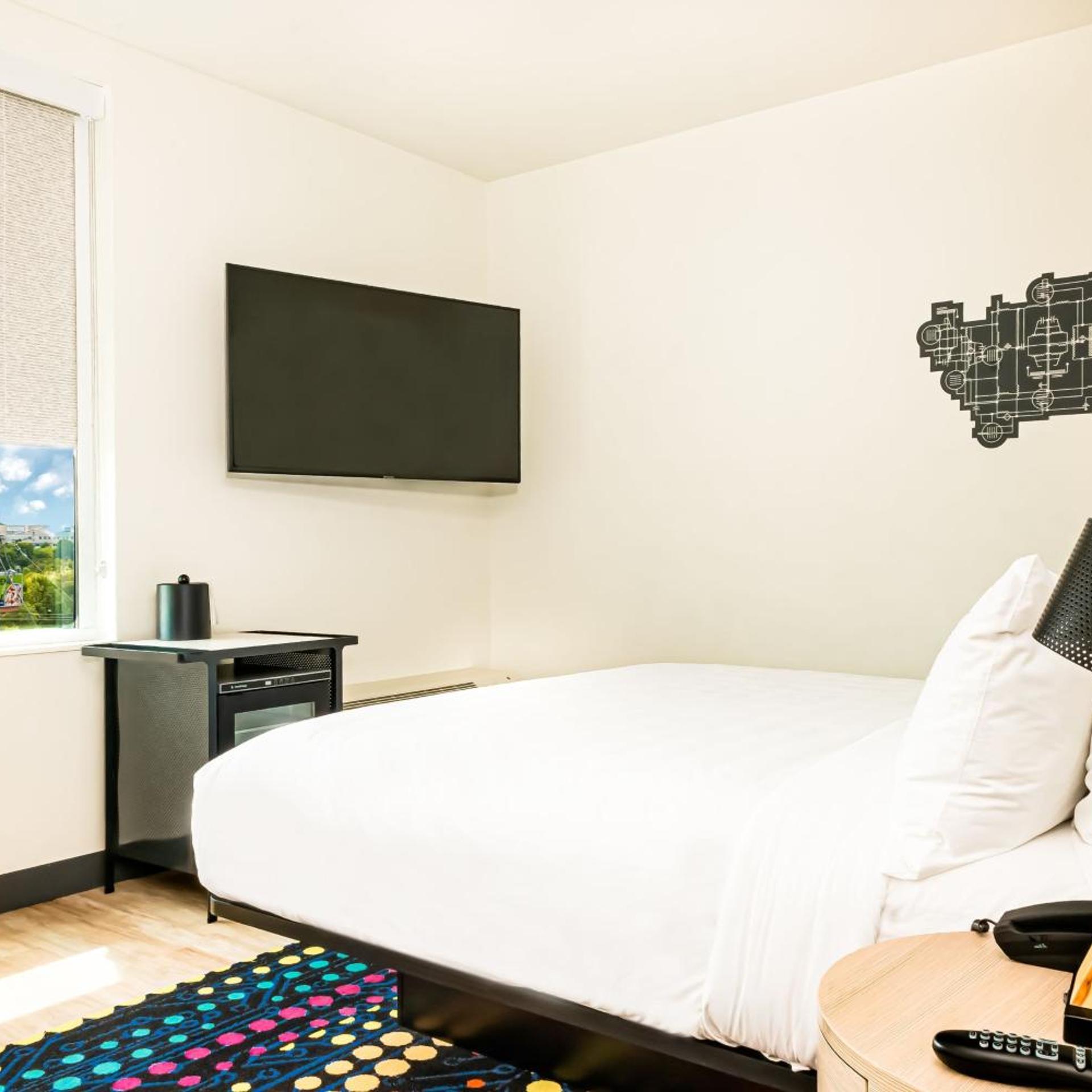 Aloft, Guest Room, King Bed