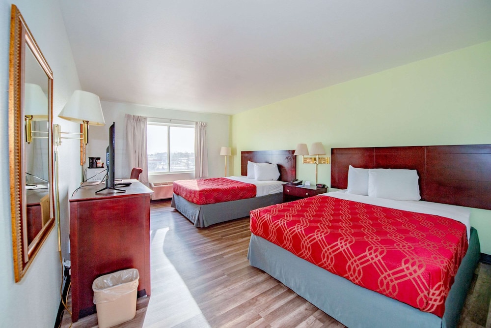 Rodeway Inn Central Colorado Springs, CO 13/51