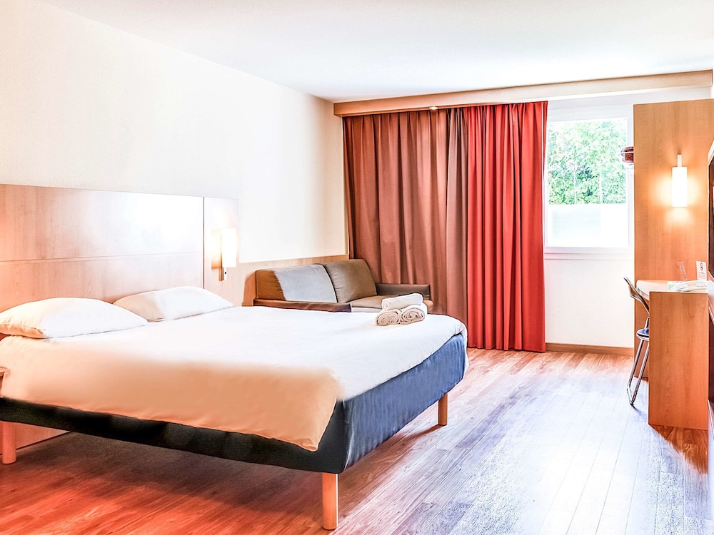 Ibis Salon De Provence Sud 18/61