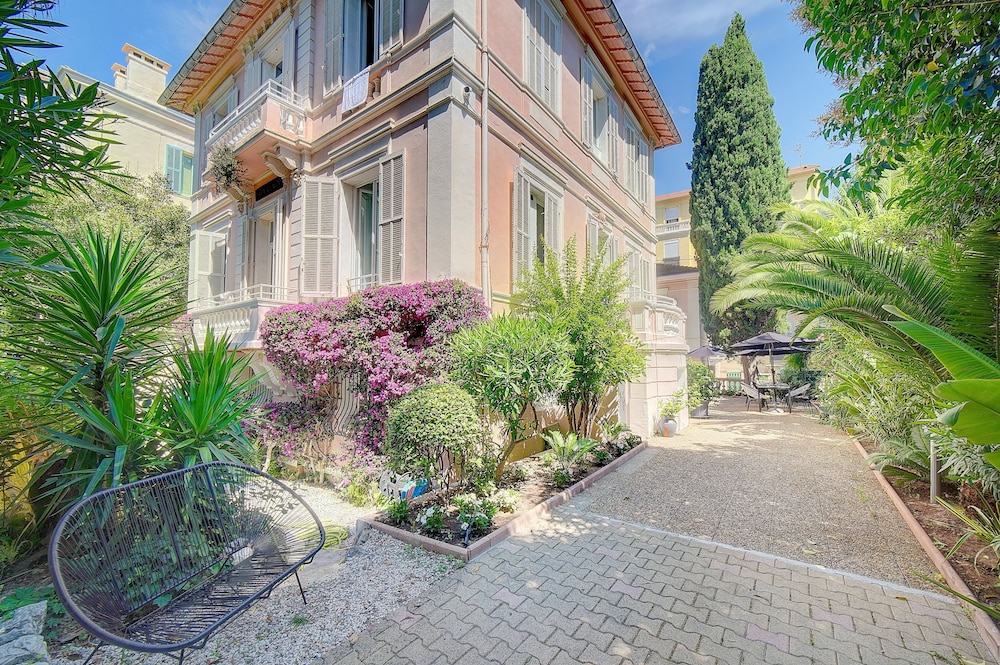VILLA CLAUDIA(FORMERLY LE VENDOME - VILLA CLAUDIA) 66/77