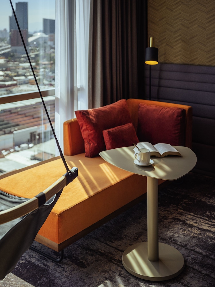 Novotel Mexico City Toreo 25/50