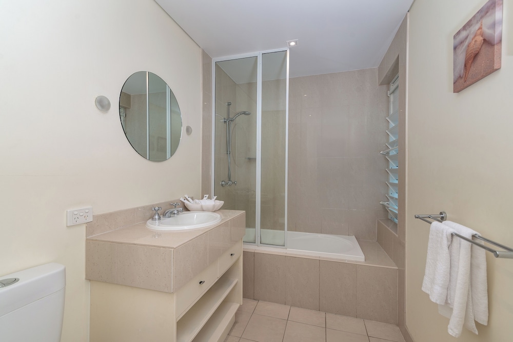 Verandahs Port Douglas 51/56