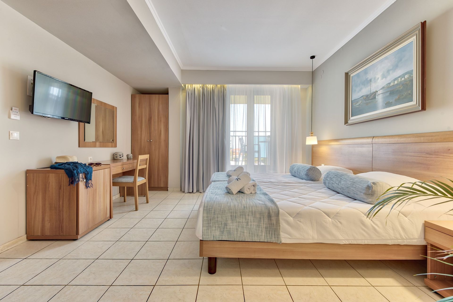 Superior, Double or Twin Bed, Pool and Sea View