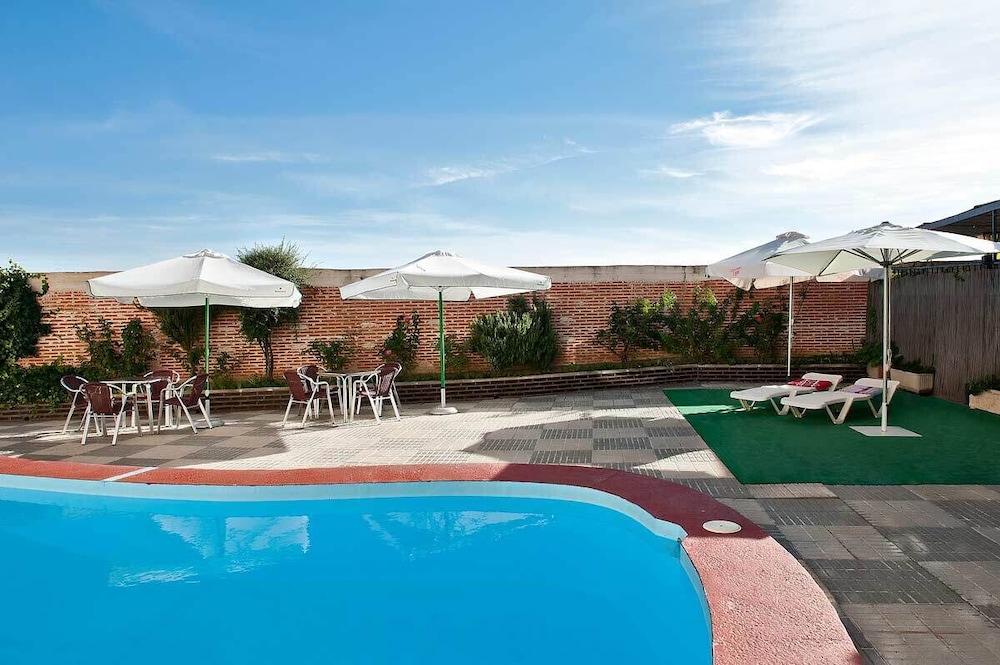 Juan Ii Hotel 37/50