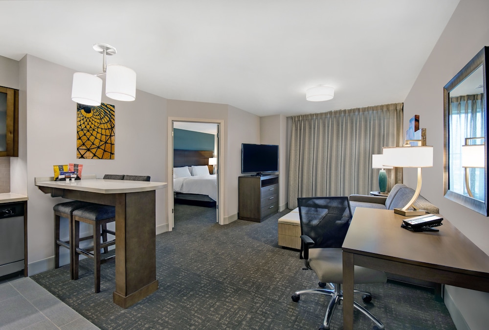 Staybridge Suites Sterling Heights Detroit Area 57/65