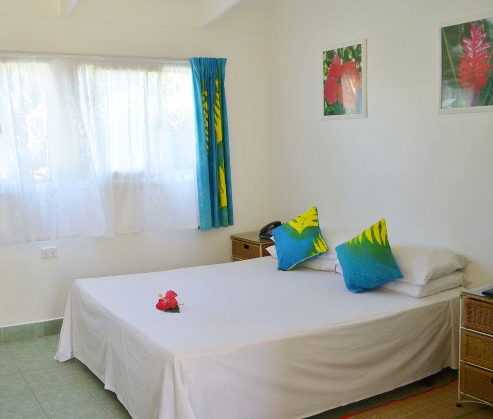 CLUB RARO RESORT 44/75