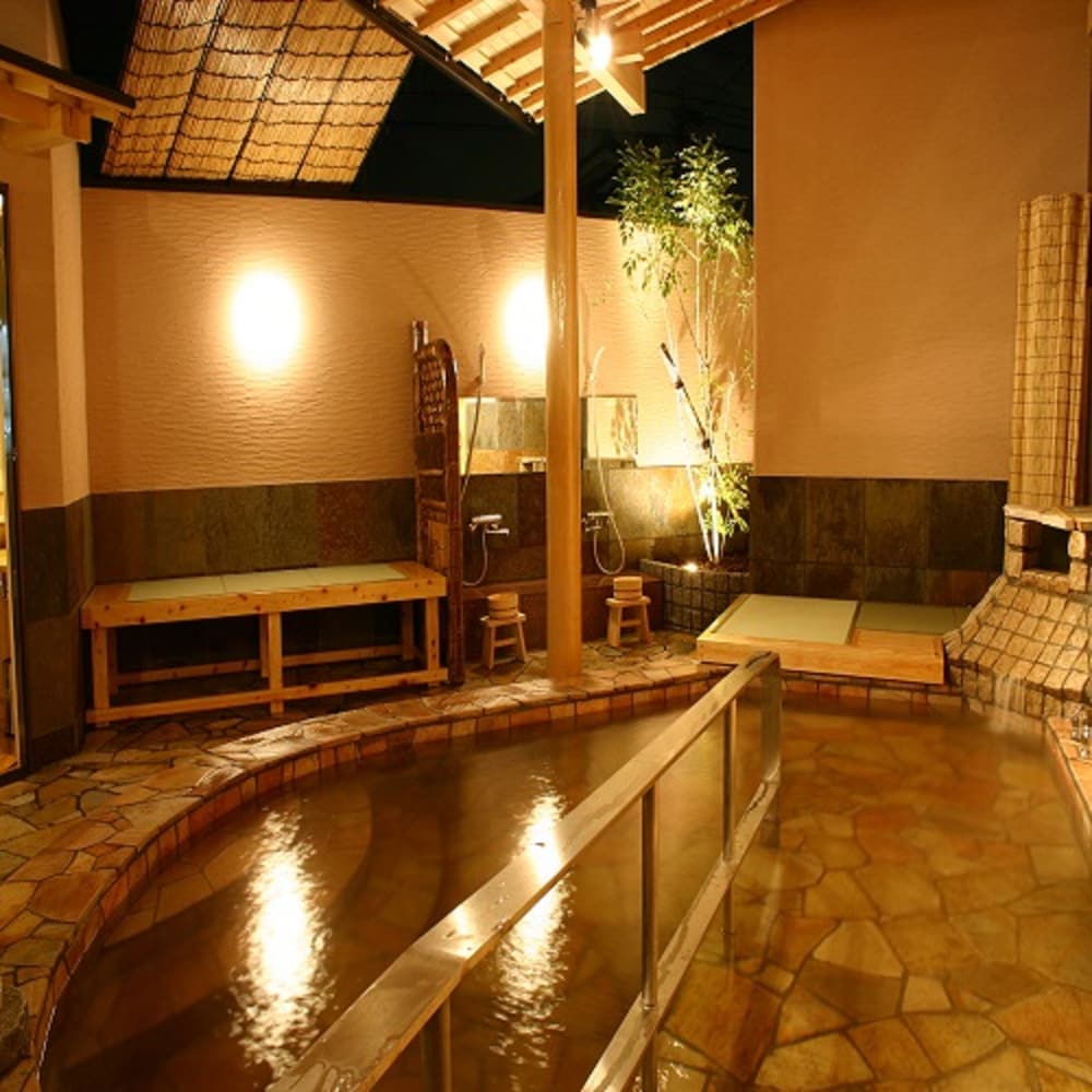 Tsurusaki Hotel 31/50