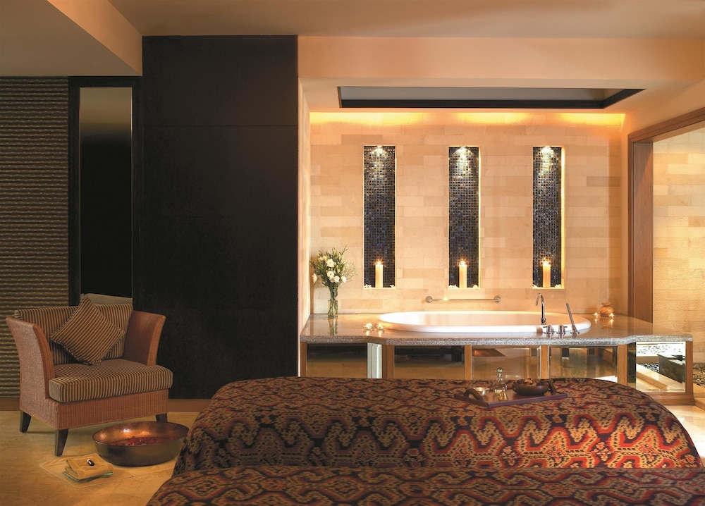 Shangri La Hotel Surabaya Kt 33/65