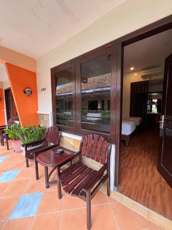 Puri Perdana Hotel & Convention Hall 39/57