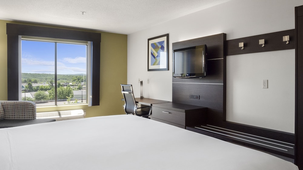 جناح بسرير كينج لذوي الإعاقة، Holiday Inn Express Hotel & Suites Newton Sparta 3/7