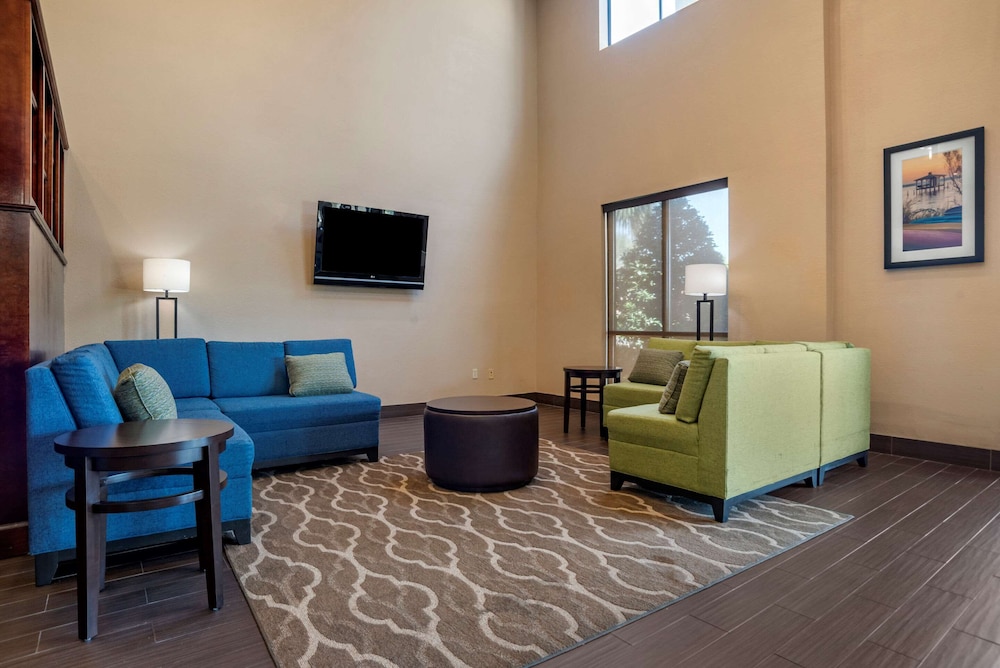 Comfort Suites Mobile West Tillmans Corner 20/40