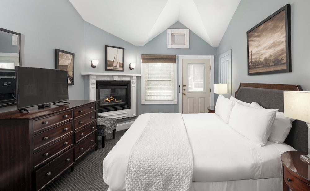 Crowne Pointe Historic Inn Spa 31/75