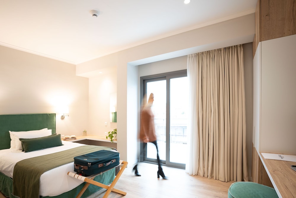 Chroma Fashion Rooms & Apartments 14/48