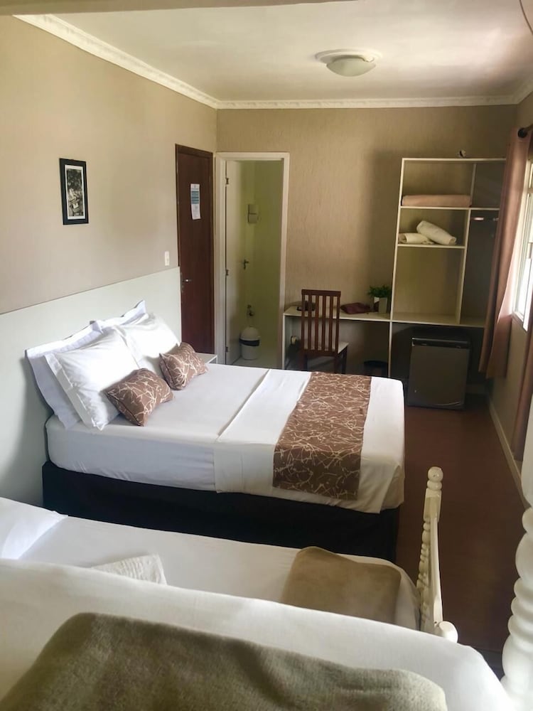 Hotel Lorimar 26/67