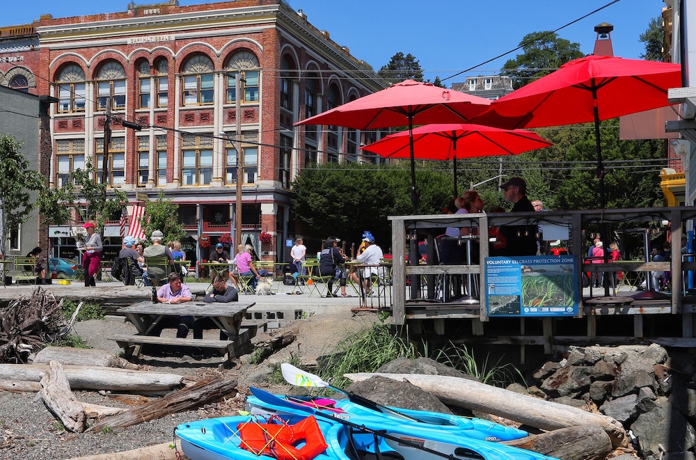 PALACE HOTEL PORT TOWNSEND 37/43