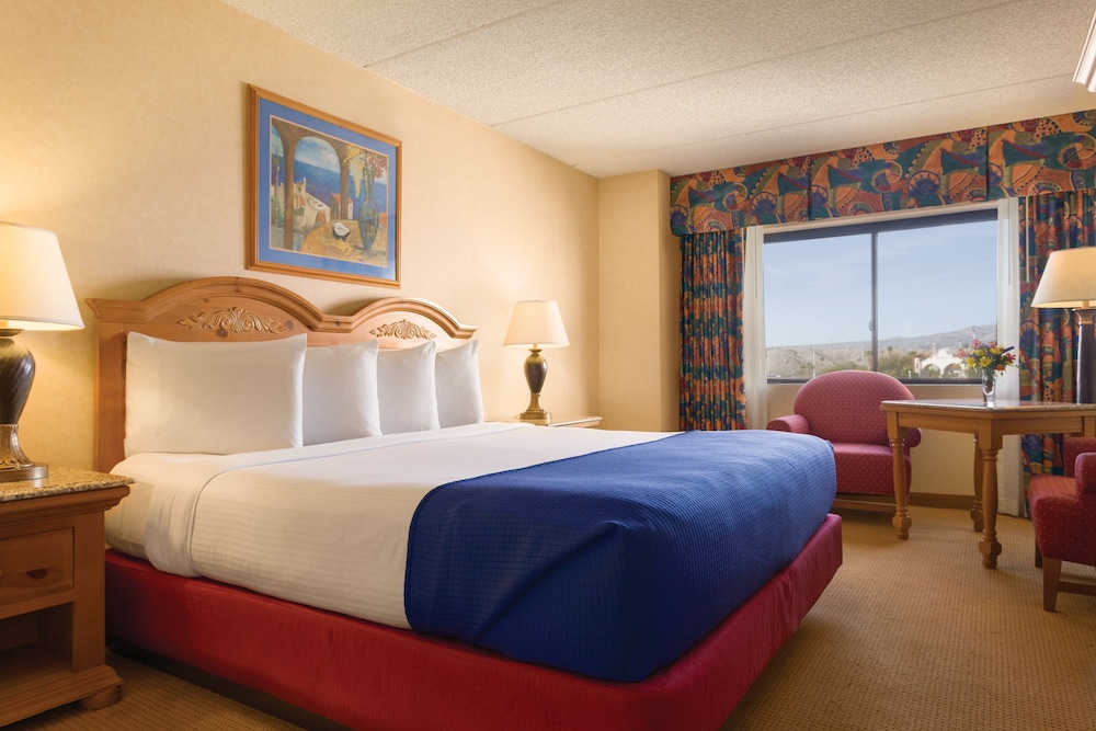 River, Suite, King Bed, River Front, Central Tower