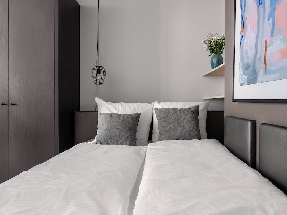 numa Stark Rooms & Apartments 11/63