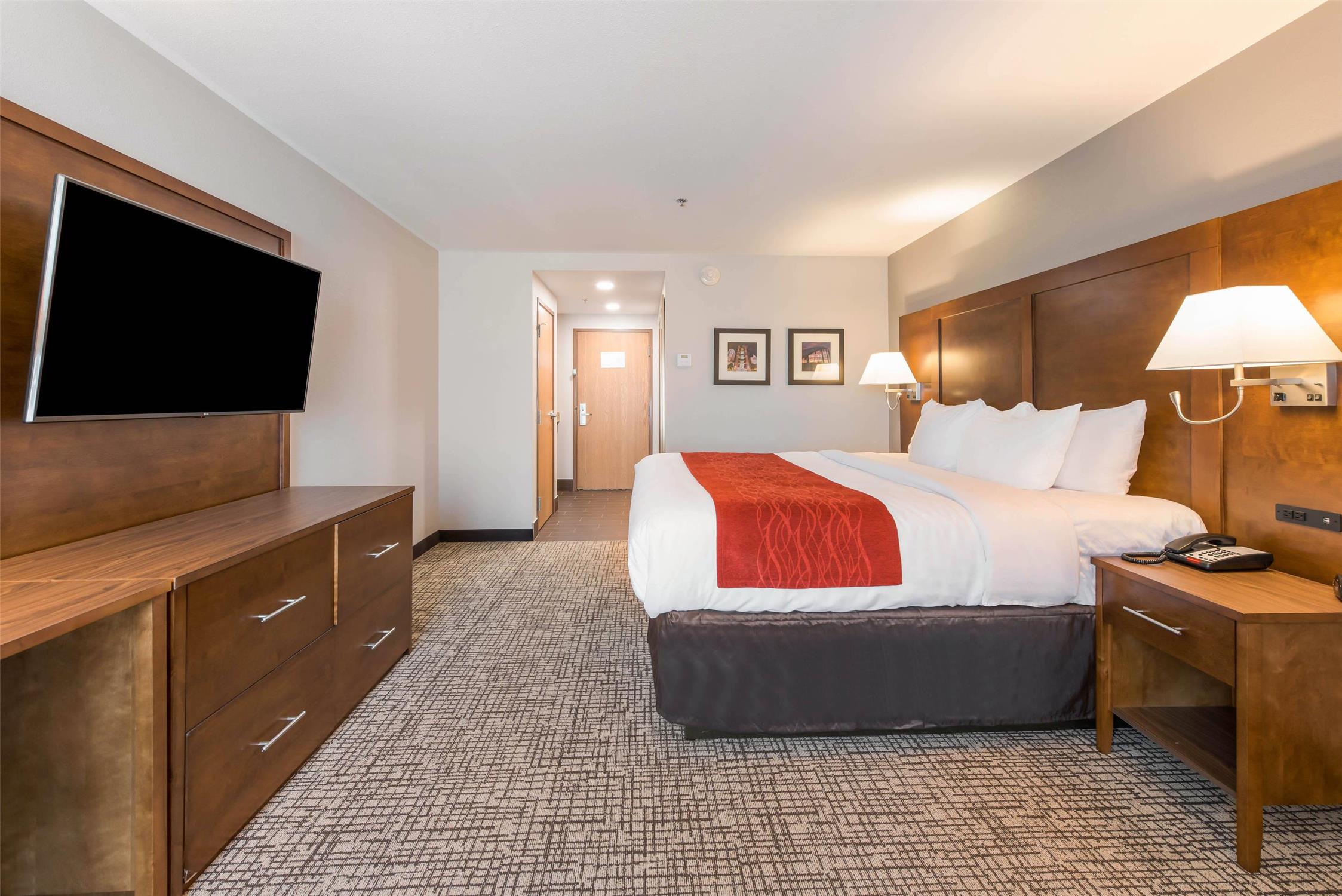 Efficiency, King Bed