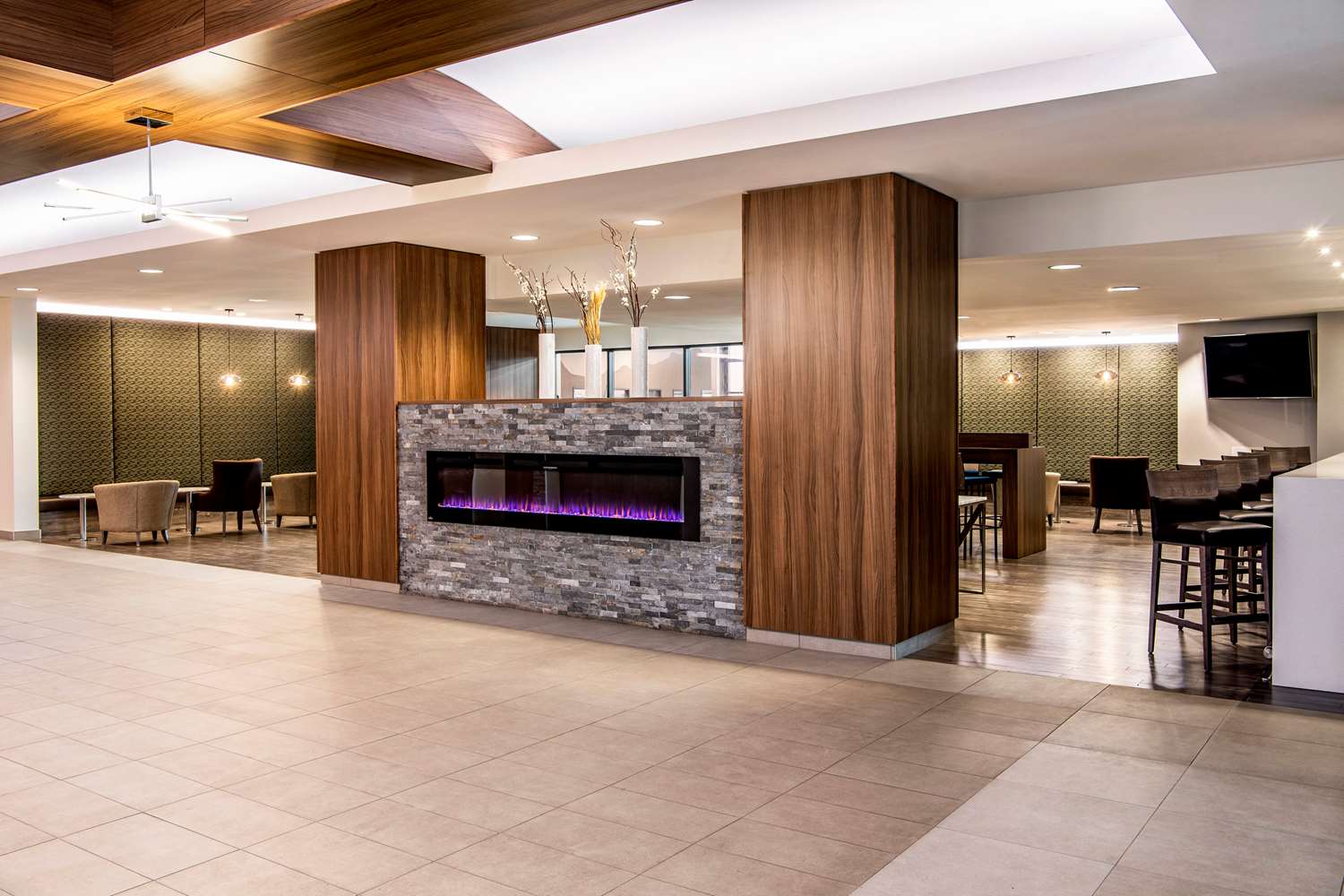 Clarion Hotel and Suites 8/21