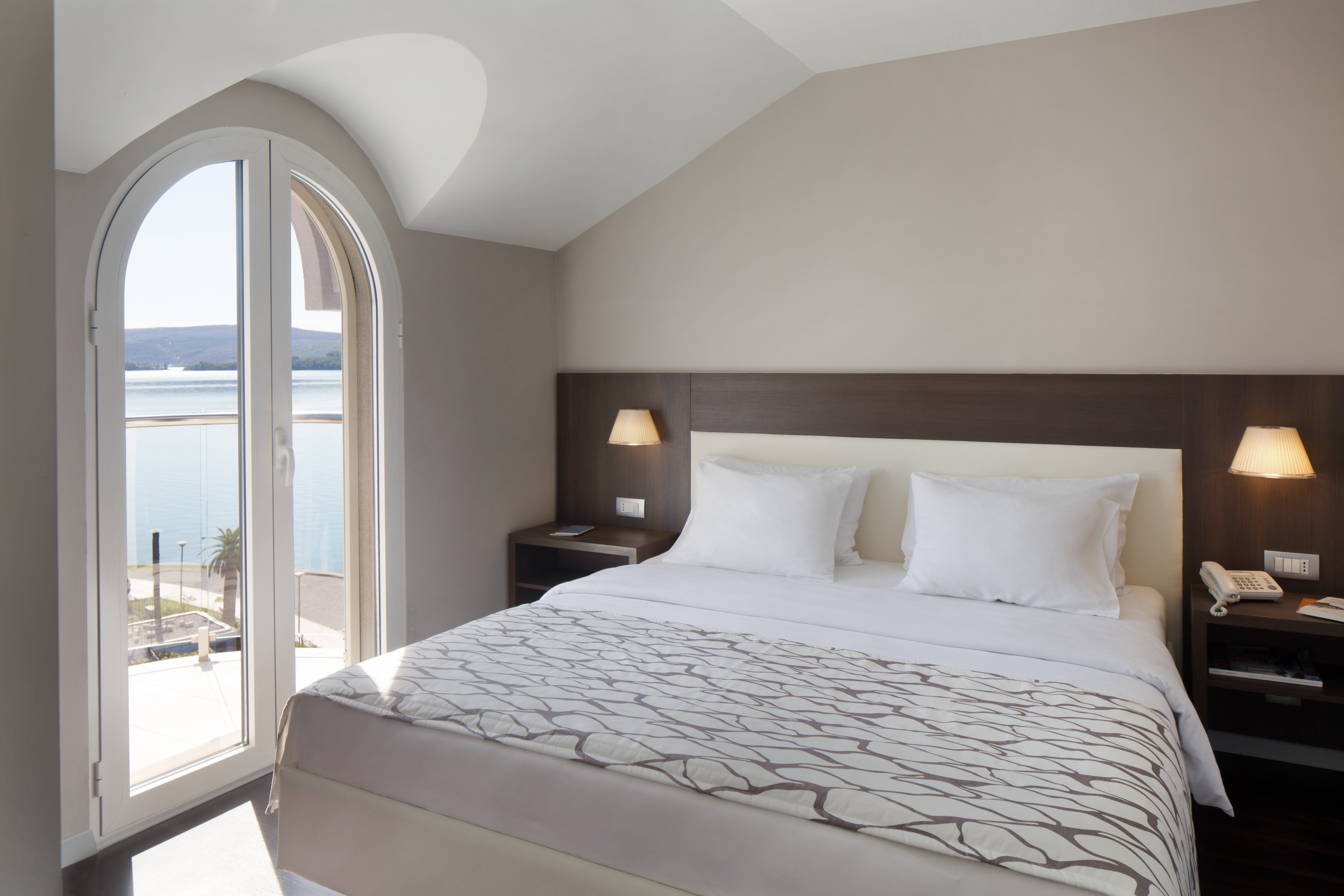 Junior Suite, Lateral Side Sea View