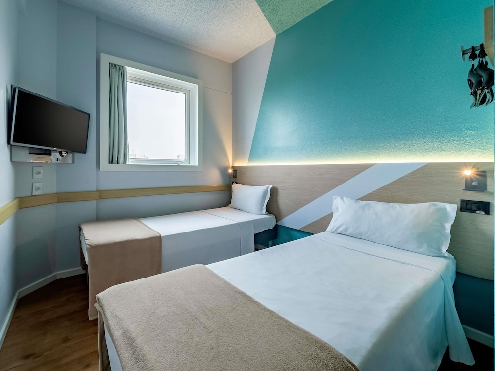 Superior Double Room with 2 single beds